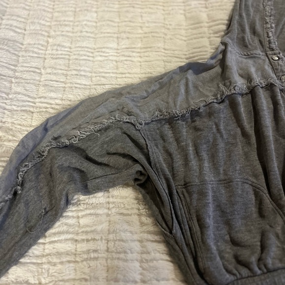 Free People Movement Womens Windy Meadow Hoodie Gray Snap Pockets Medium - Picture 9 of 9